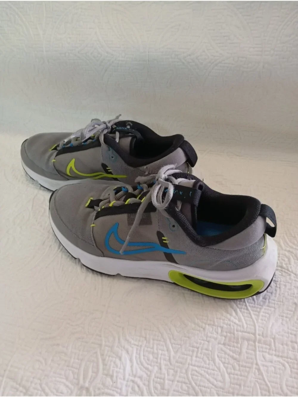 Nike Air Max Grey & Neon Green Youth Shoes Size 7Y Athletic Sneakers